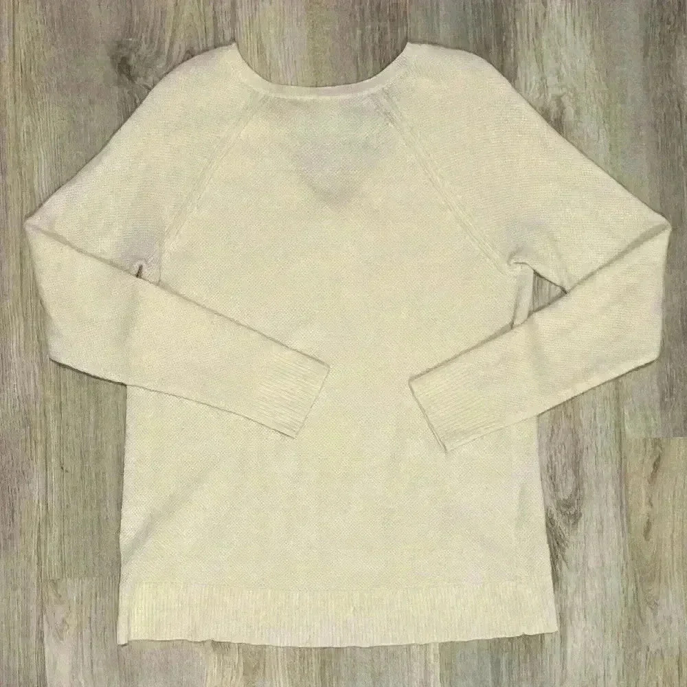 Gap Women’s Sweater Lightweight Pullover V Neck White Top Long Sleeve Size S - Picture 3 of 5